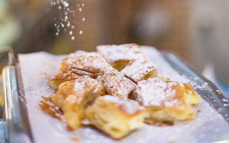 Bougatsa Thessalonikis with cream filling