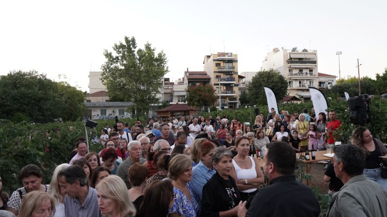 Θρίαμβος για τη «Γιορτή γεύσης και μουσικής» στον αστικό αμπελώνα